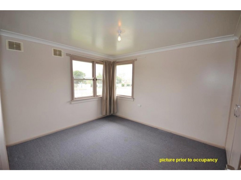 24 Quiberon Street, Nowra NSW 2541