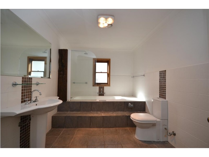 128 Osborne Street, Nowra NSW 2541