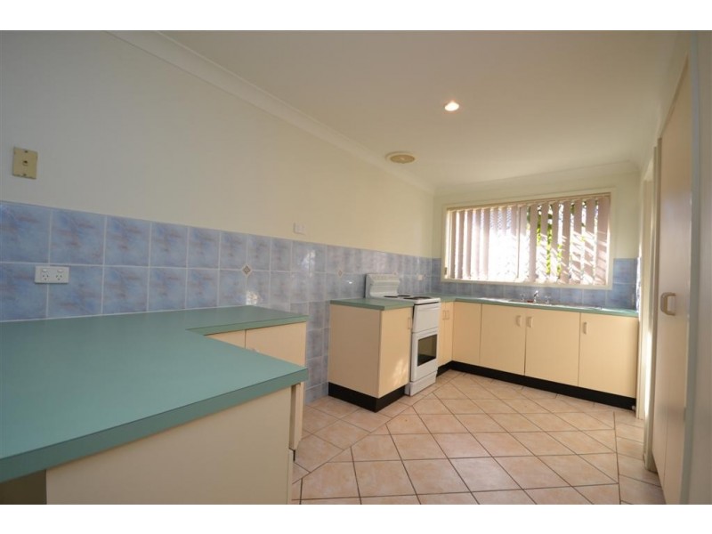 2/3 Hood Close, North Nowra NSW 2541