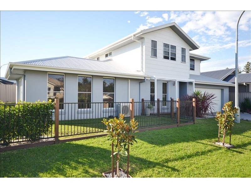 1 Jade Place, Meroo Meadow NSW 2540