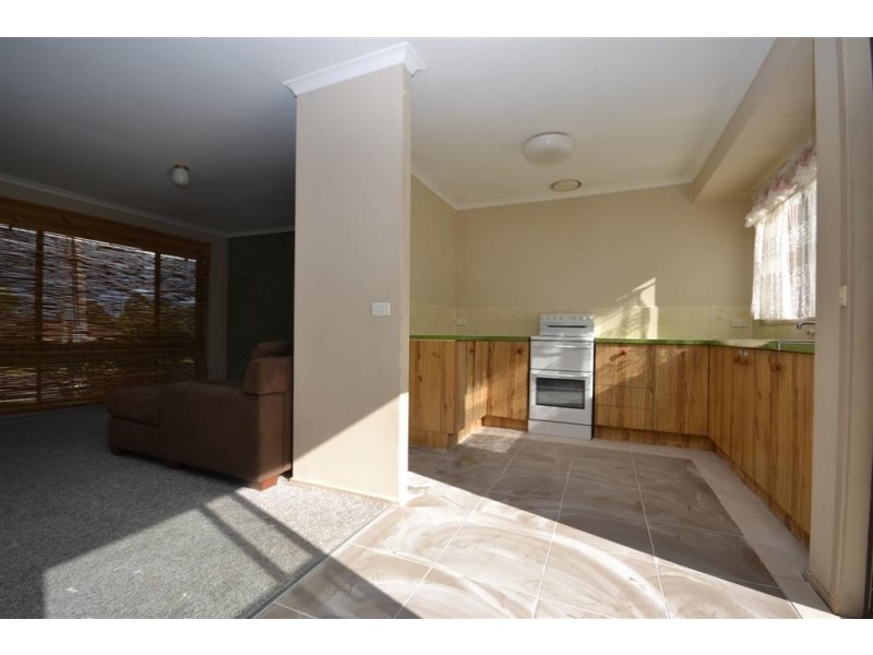 2 Balmaringa Avenue, North Nowra NSW 2541