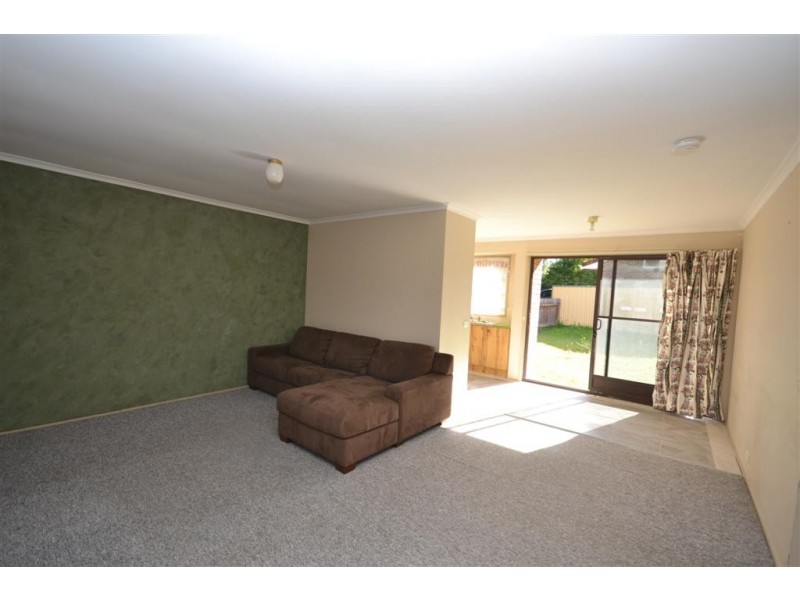 2 Balmaringa Avenue, North Nowra NSW 2541