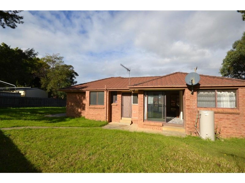 2 Balmaringa Avenue, North Nowra NSW 2541
