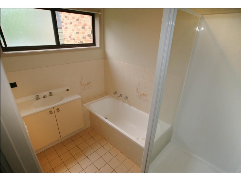 7/76 Brinawarr Street, Bomaderry NSW 2541