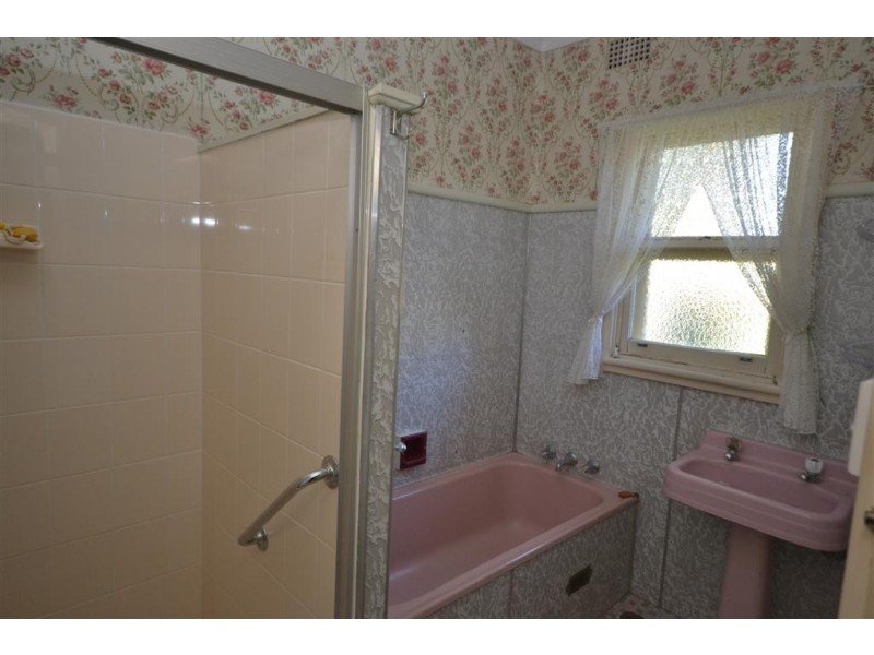 84 Jervis Street, Nowra NSW 2541