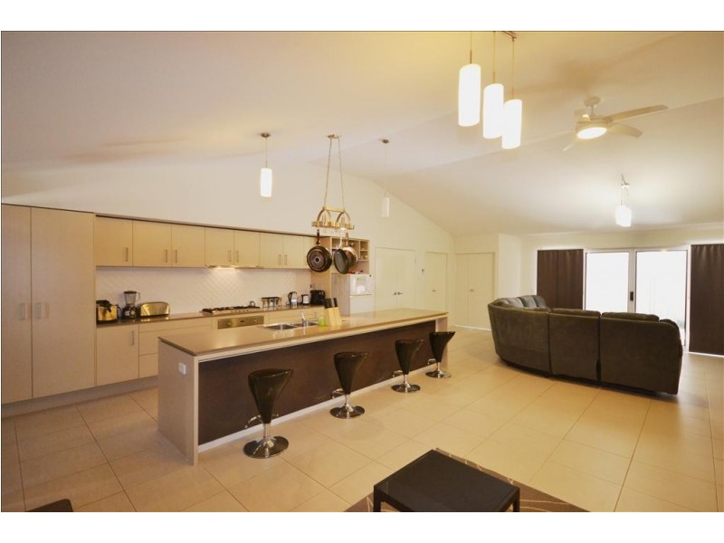 12 Blue Bell Way, Worrigee NSW 2540