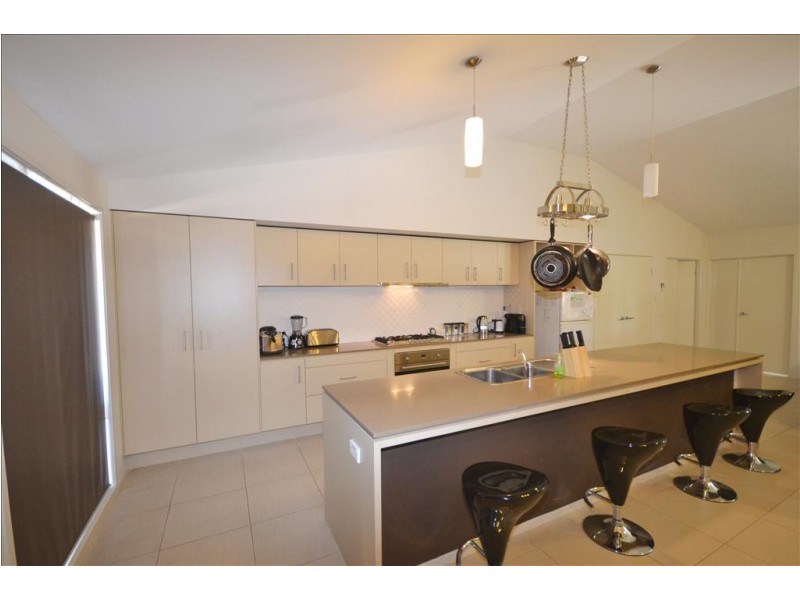 12 Blue Bell Way, Worrigee NSW 2540