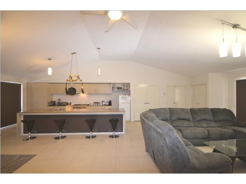 12 Blue Bell Way, Worrigee NSW 2540