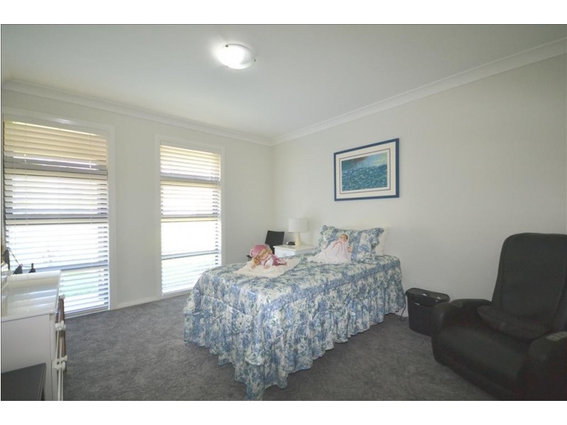 4 Coral Sea Drive, West Nowra NSW 2541