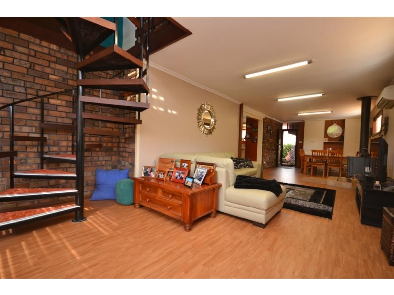 10 Bernadette Avenue, Nowra NSW 2541