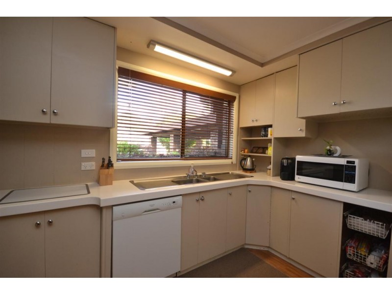 10 Bernadette Avenue, Nowra NSW 2541