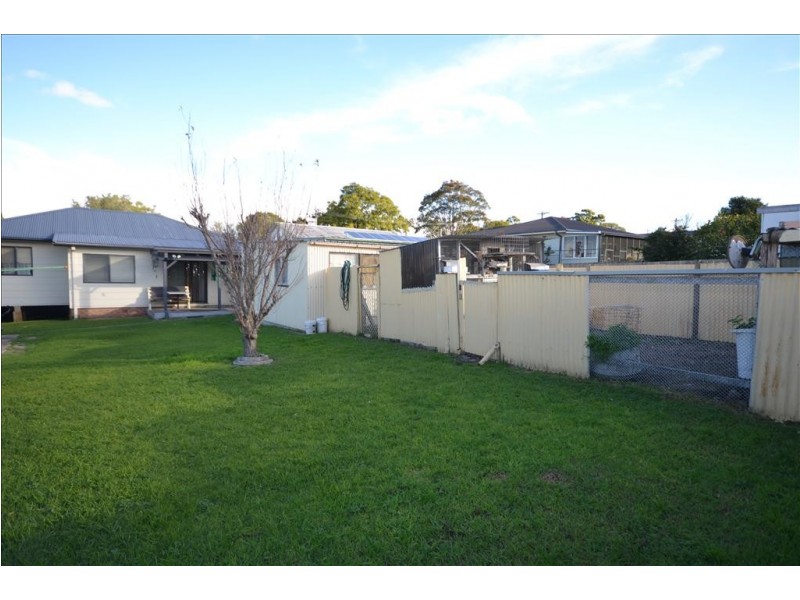 3 Mulgen Crescent, Bomaderry NSW 2541