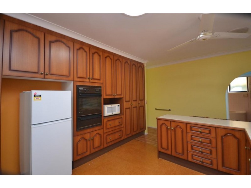 15 Kareela Crescent, North Nowra NSW 2541