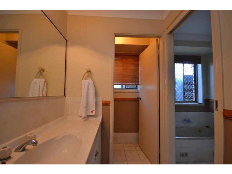 9 Evison Close, Cambewarra NSW 2540