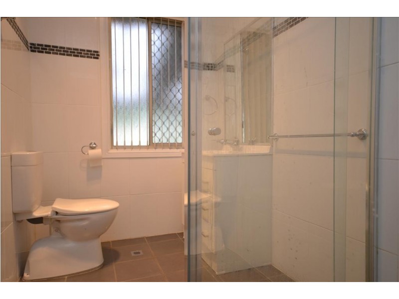 16 Knapp Avenue, Nowra NSW 2541