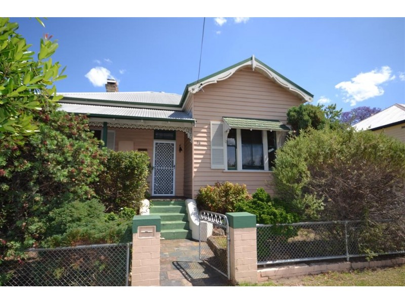 38 Worrigee Street, Nowra NSW 2541