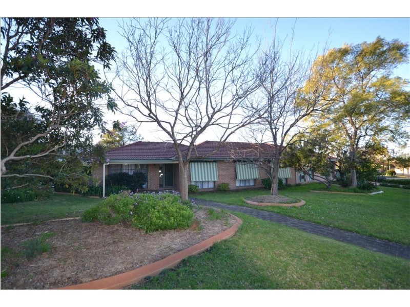 9 Wasdale Place, Bomaderry NSW 2541