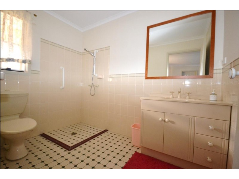 9 Wasdale Place, Bomaderry NSW 2541