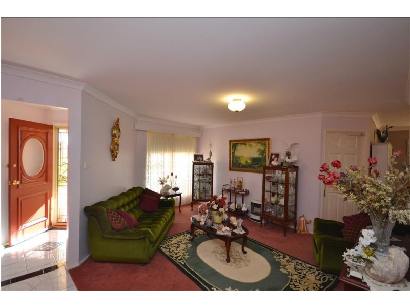 75 Burradoo Crescent, Nowra NSW 2541