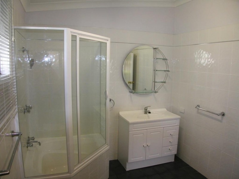 42 Douglas Street, Nowra NSW 2541
