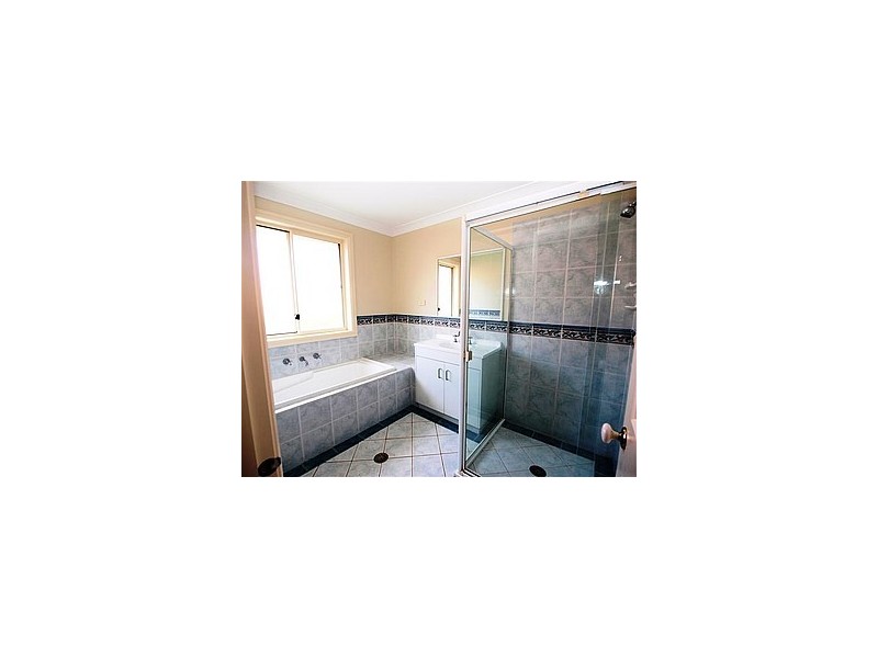 21 Ravenscliffe Road, Shoalhaven Heads NSW 2535