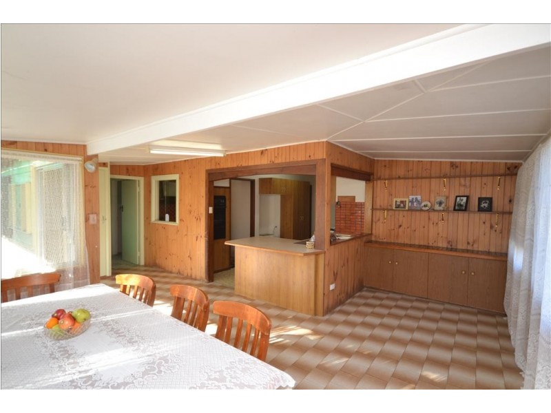 77 Albert Street, Nowra NSW 2541