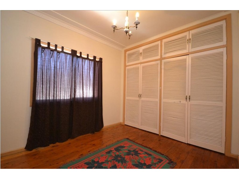 77 Albert Street, Nowra NSW 2541