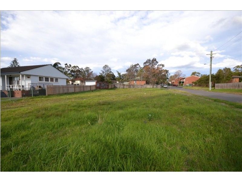18 McKay Street, Nowra NSW 2541