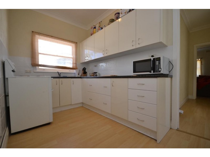 73 Albert Street, Nowra NSW 2541