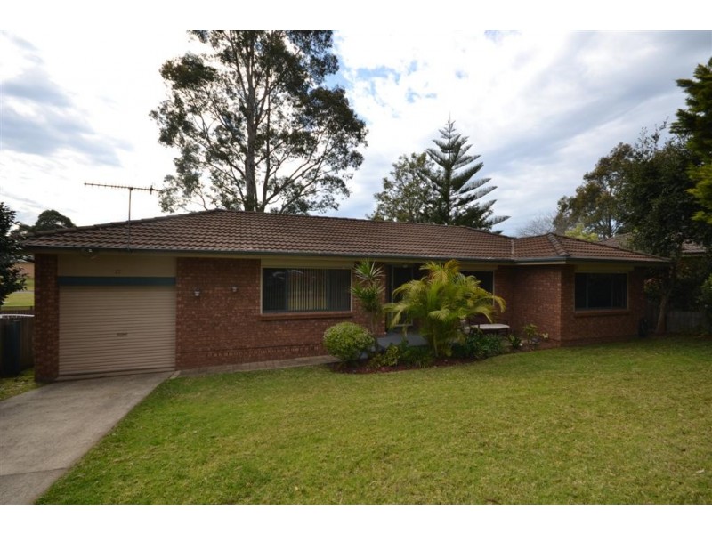 17 Seccombe Street, Nowra NSW 2541
