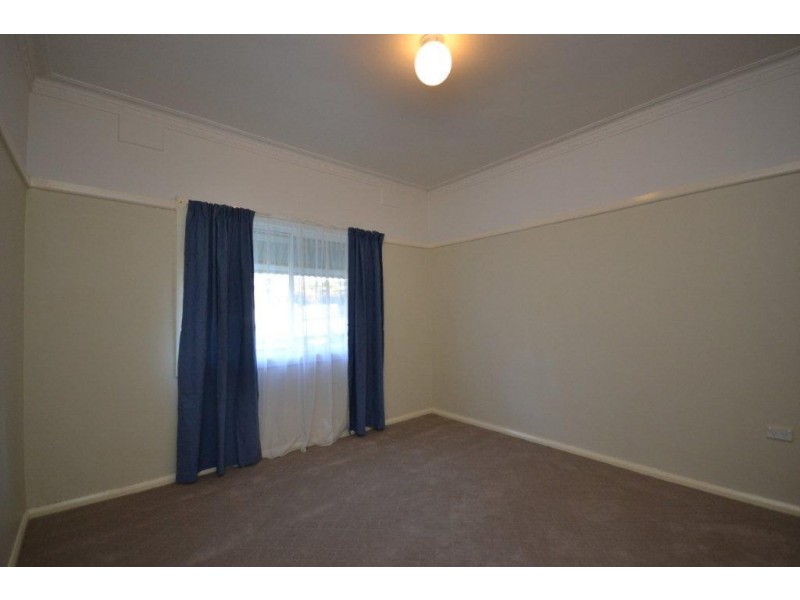 15 Huxley Street, Nowra NSW 2541