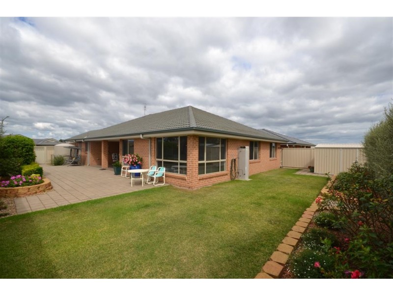 4 Kauri Street, Worrigee NSW 2540
