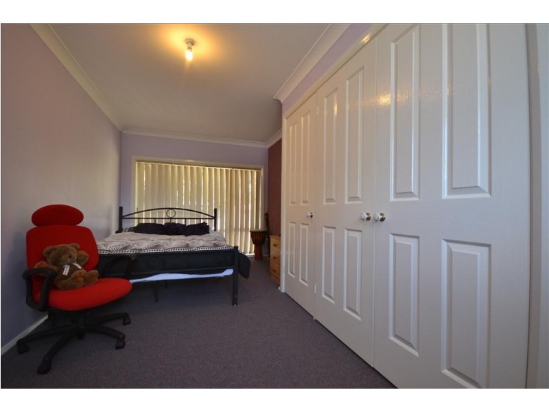 5 Seccombe Street, Nowra NSW 2541