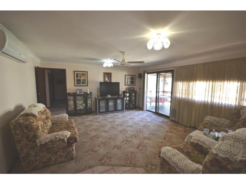6 North Tarawal Street, Bomaderry NSW 2541