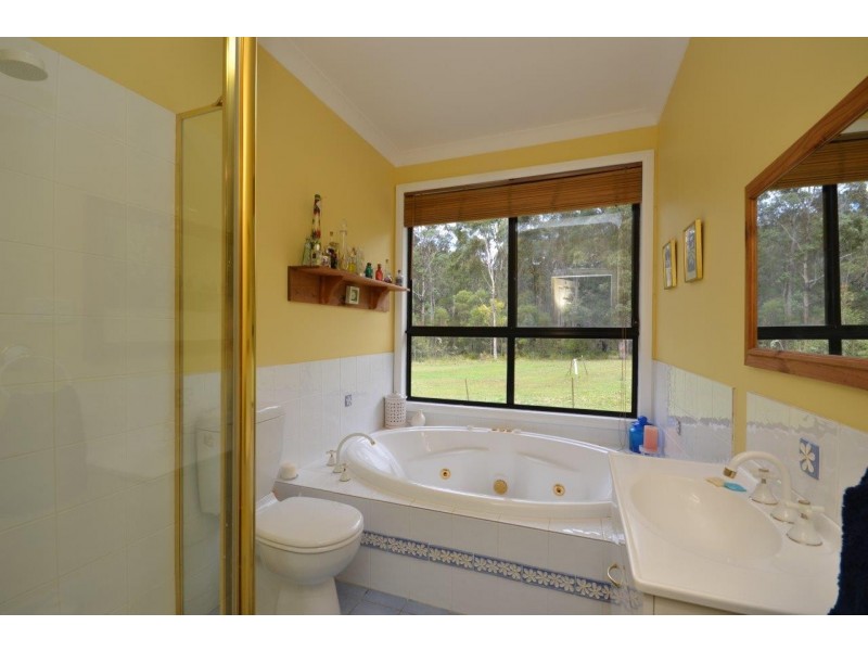 139 Sinclair Road, Falls Creek NSW 2540