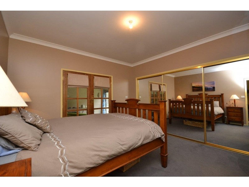 139 Sinclair Road, Falls Creek NSW 2540