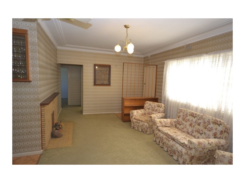 84 Jervis Street, Nowra NSW 2541