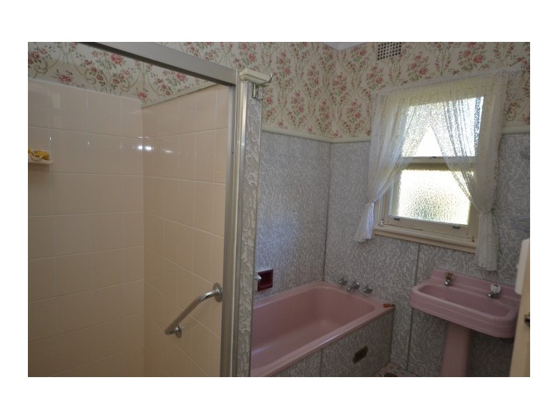 84 Jervis Street, Nowra NSW 2541