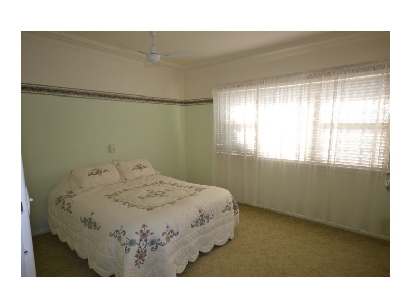 84 Jervis Street, Nowra NSW 2541
