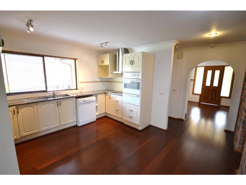 11 Ambassador Avenue, North Nowra NSW 2541