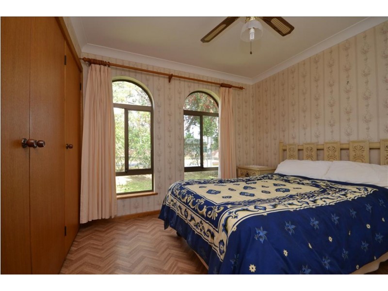 60 Wondalga Crescent, Nowra NSW 2541
