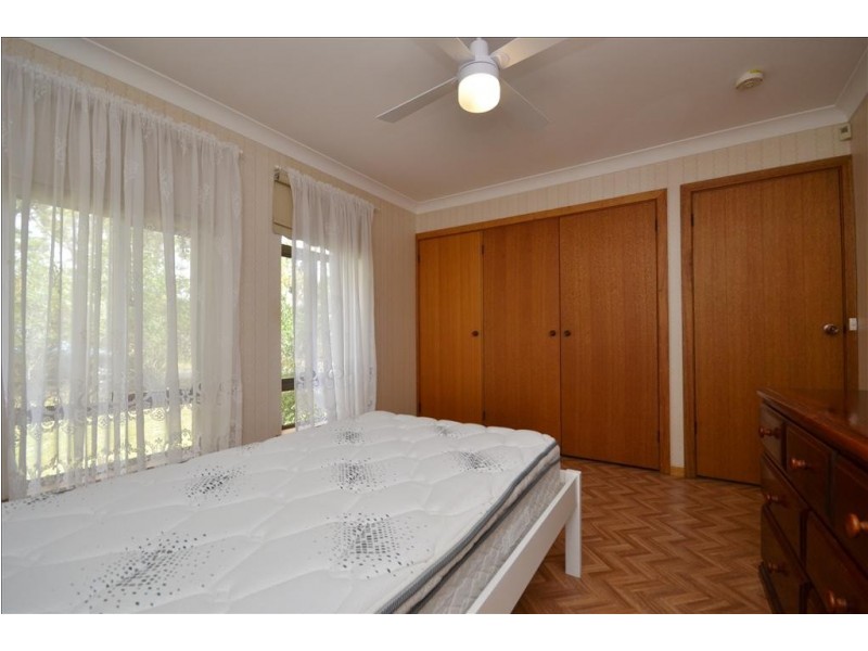 60 Wondalga Crescent, Nowra NSW 2541