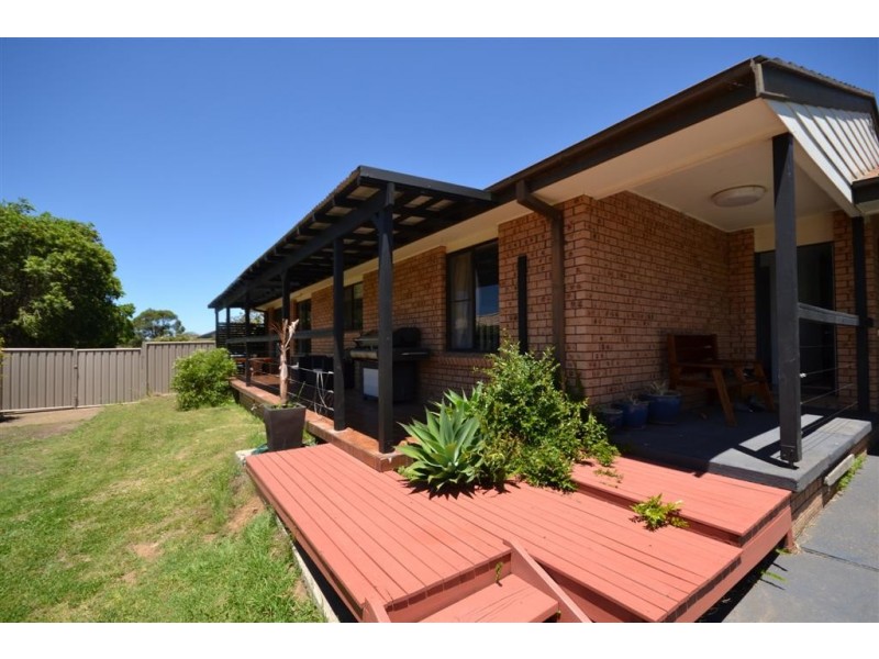 87 Lyndhurst Drive, Bomaderry NSW 2541