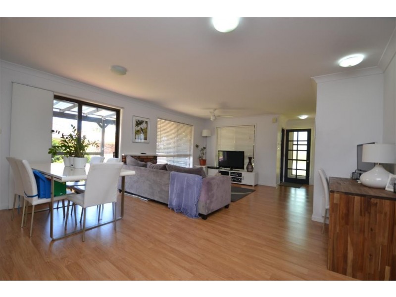 87 Lyndhurst Drive, Bomaderry NSW 2541