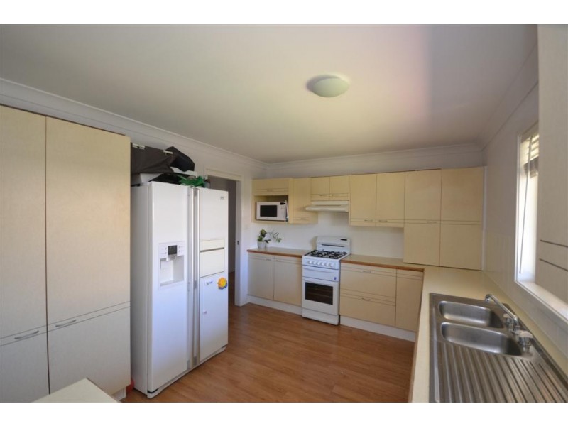 87 Lyndhurst Drive, Bomaderry NSW 2541