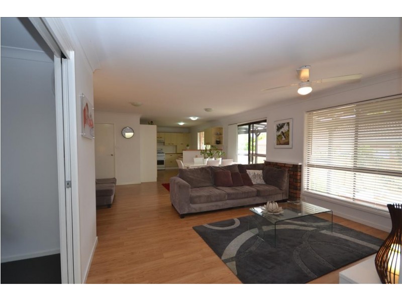 87 Lyndhurst Drive, Bomaderry NSW 2541