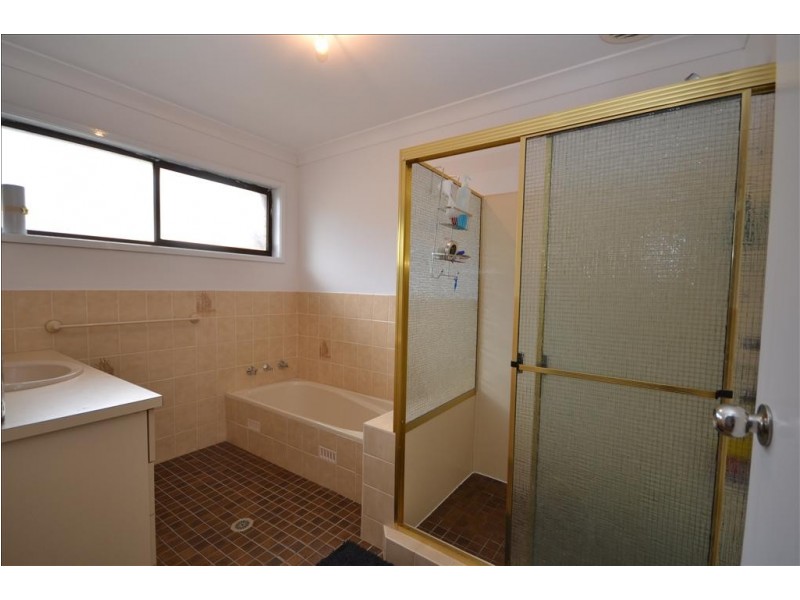 87 Lyndhurst Drive, Bomaderry NSW 2541