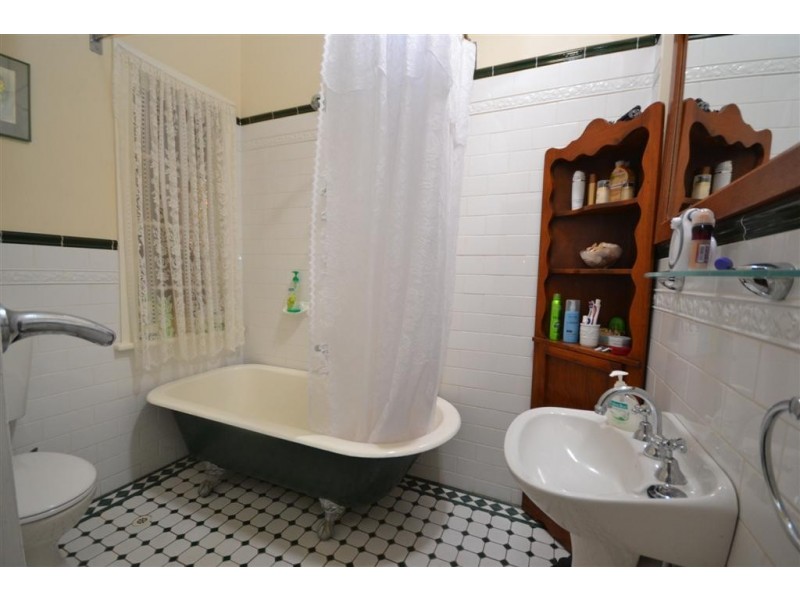 28 Junction Street, Nowra NSW 2541
