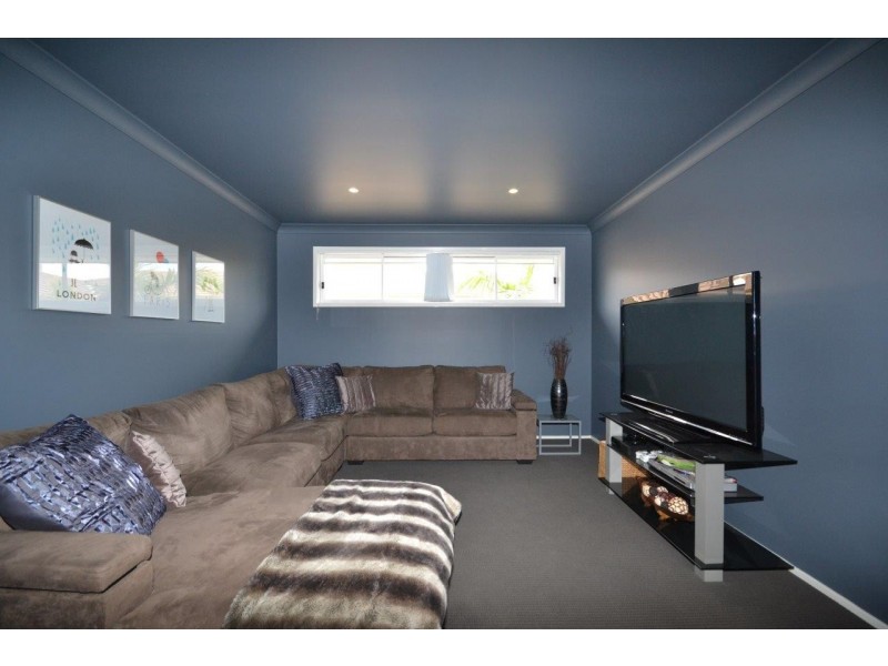 63 Rayleigh  Drive, Worrigee NSW 2540