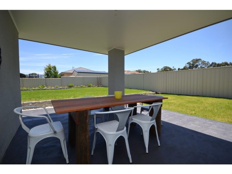 63 Rayleigh  Drive, Worrigee NSW 2540